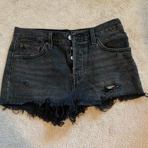 levi black jean shorts